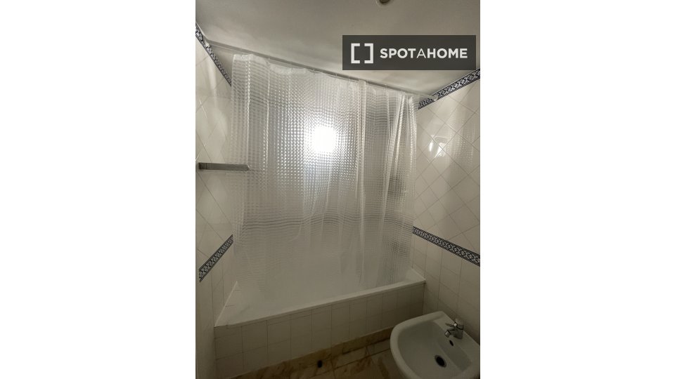 Apartment mono Lisbon, 46m² — photo 11