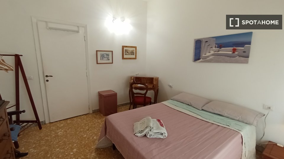 Double room Rome, 3 beds, 140m² — photo 35