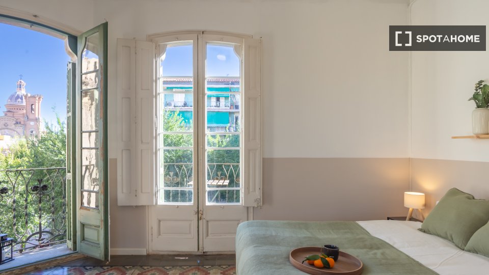 Double room Barcelona, 5 beds, 120m² — photo 1