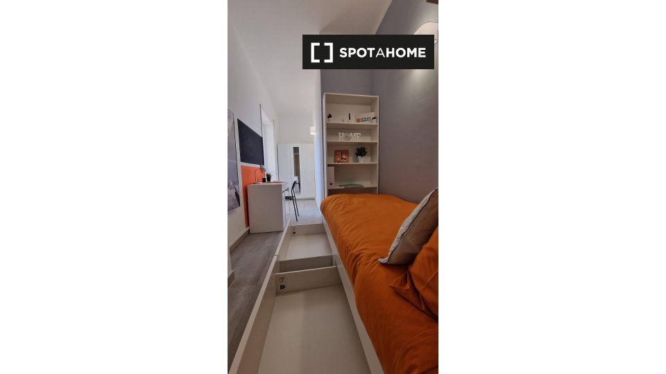 Double room Rome, 6 beds — photo 11