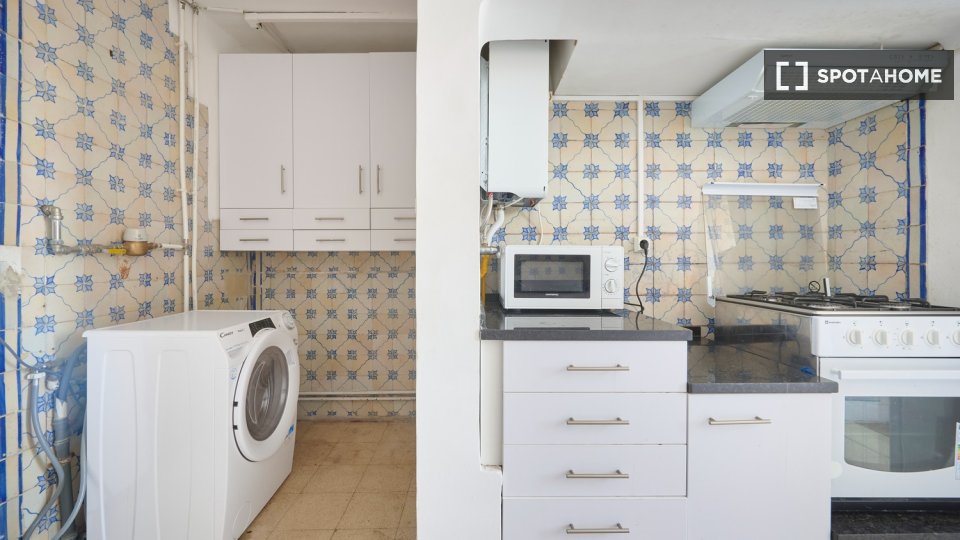 Double room Lisbon, 7 beds — photo 72