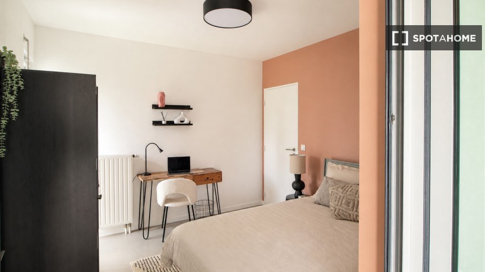 Chambre double Paris, 4 chambres — photo 27