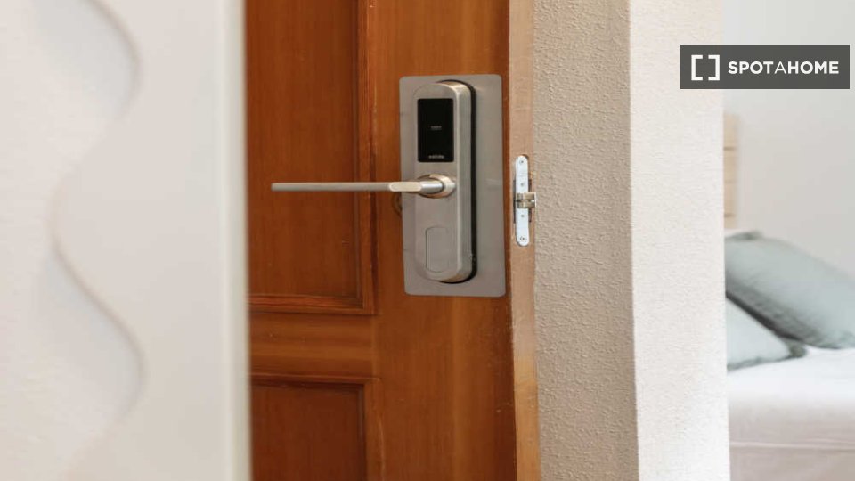 Double room Madrid, 10 beds — photo 27