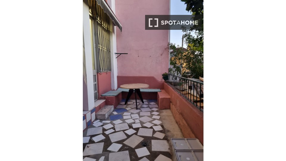 Apartment Lisbon, 3 beds, 96m² — photo 16
