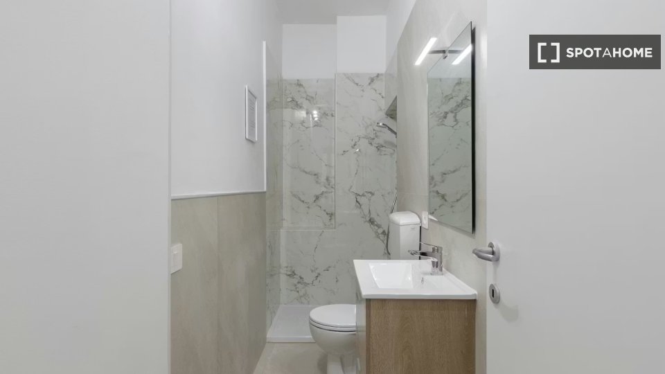 Double room Florence, 4 beds — photo 16