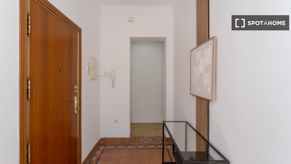 Double room Madrid, 6 beds — photo 7