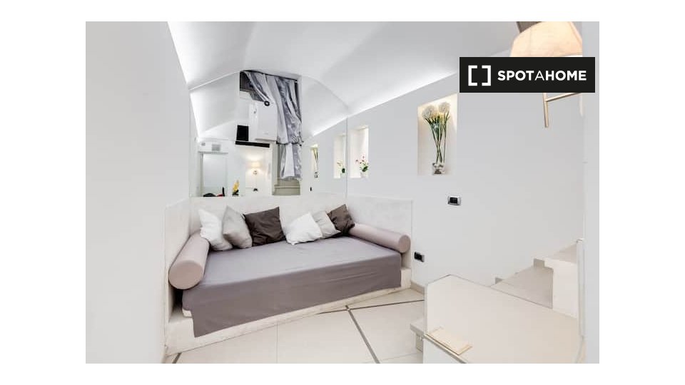 Apartment with 1 bedroom for rent in Trevi, Rome - a Roma