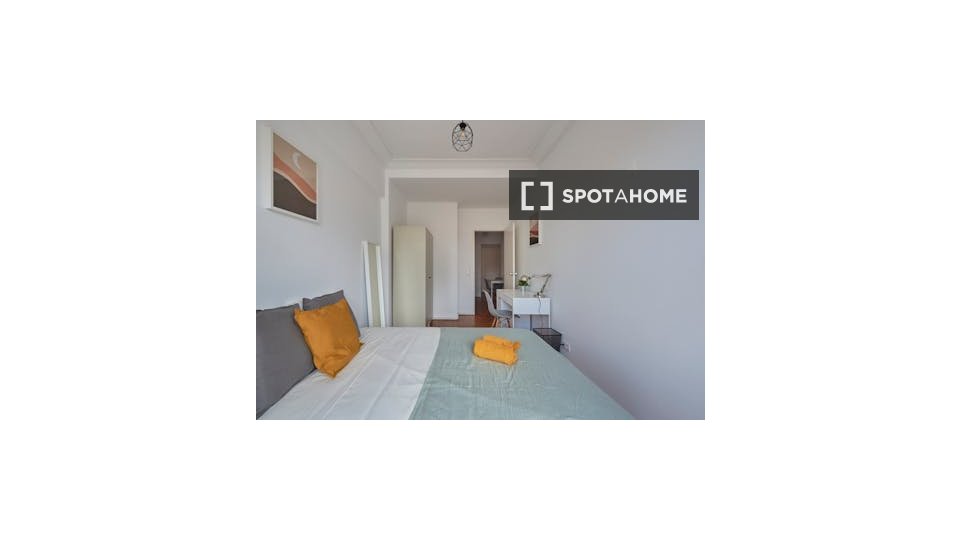 Double room Lisbon, 6 beds — photo 4
