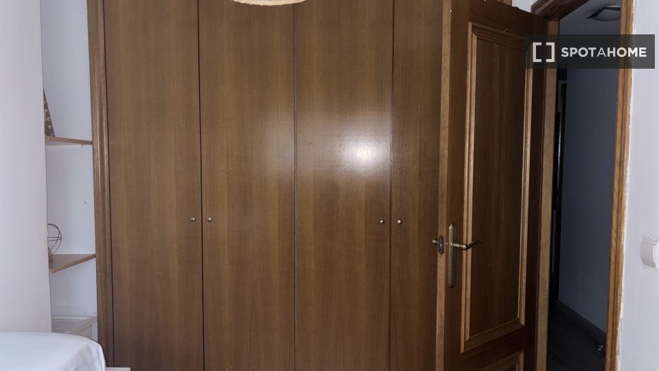 Chambre double Valence, 3 chambres, 130m² — photo 8