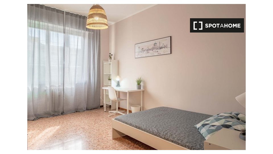 Double room Milan, 4 beds, 90m² — photo 18