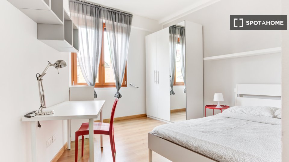 Double room Milan, 3 beds, 85m² — photo 12
