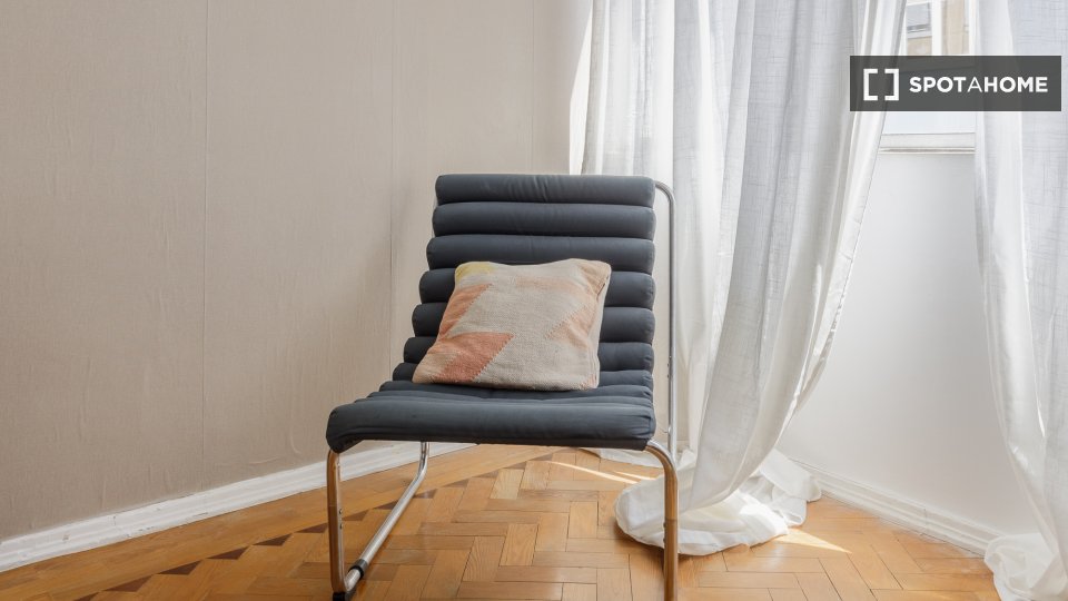 Apartment mono Lisbon, 35m² — photo 18