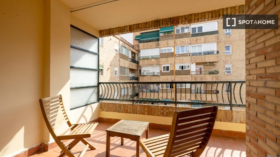 Double room Granada, 5 beds, 150m² — photo 12