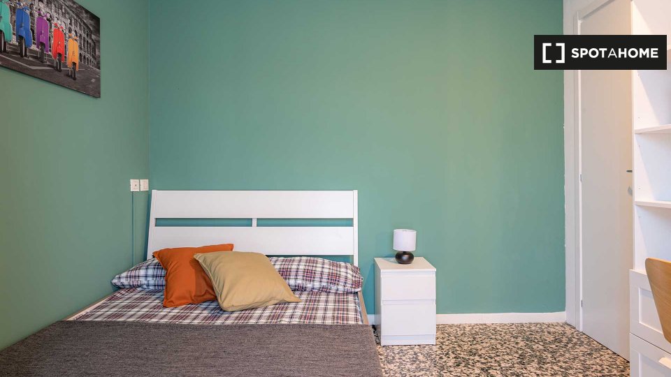 Double room Milan, 3 beds, 80m² — photo 5