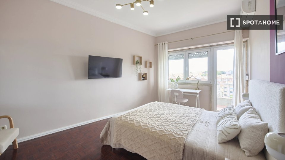 Double room Lisbon, 4 beds — photo 1