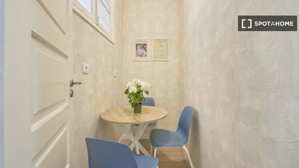 Double room Lisbon, 7 beds — photo 17