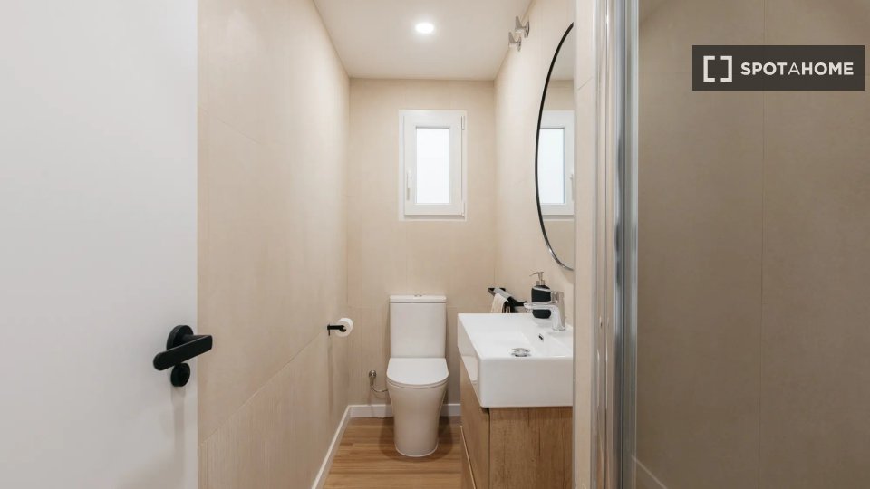Double room Valencia, 5 beds — photo 18