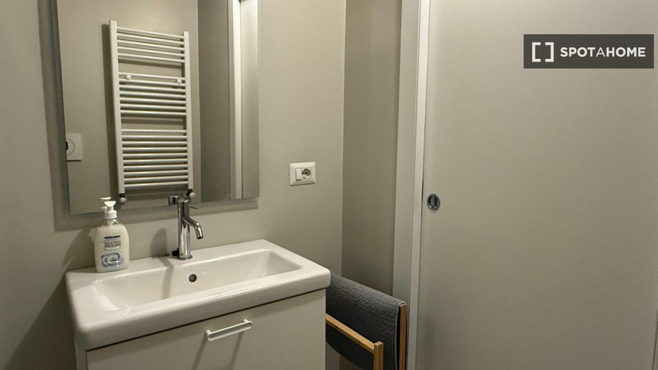 Apartment Milan, 1 bed, 45m² — photo 19
