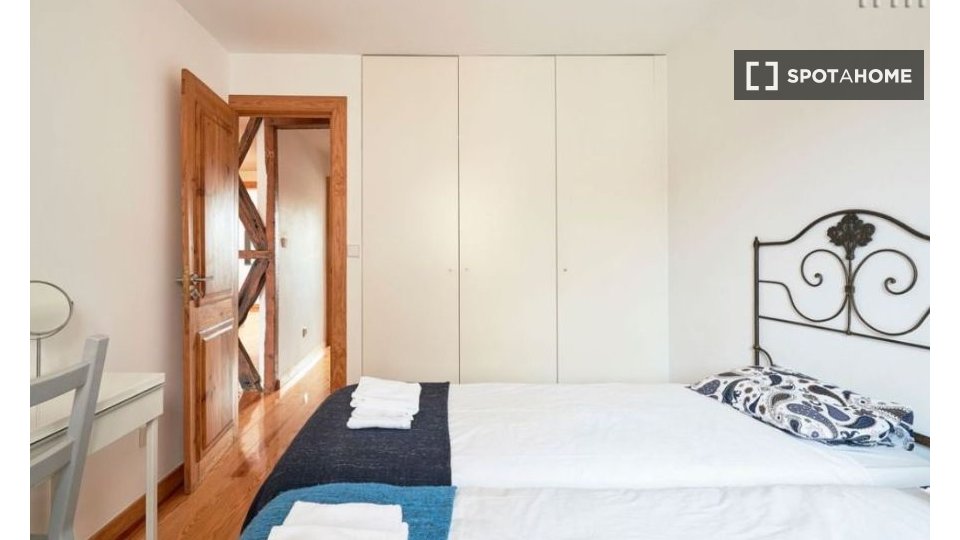 Apartment Lisbon, 2 beds — photo 16