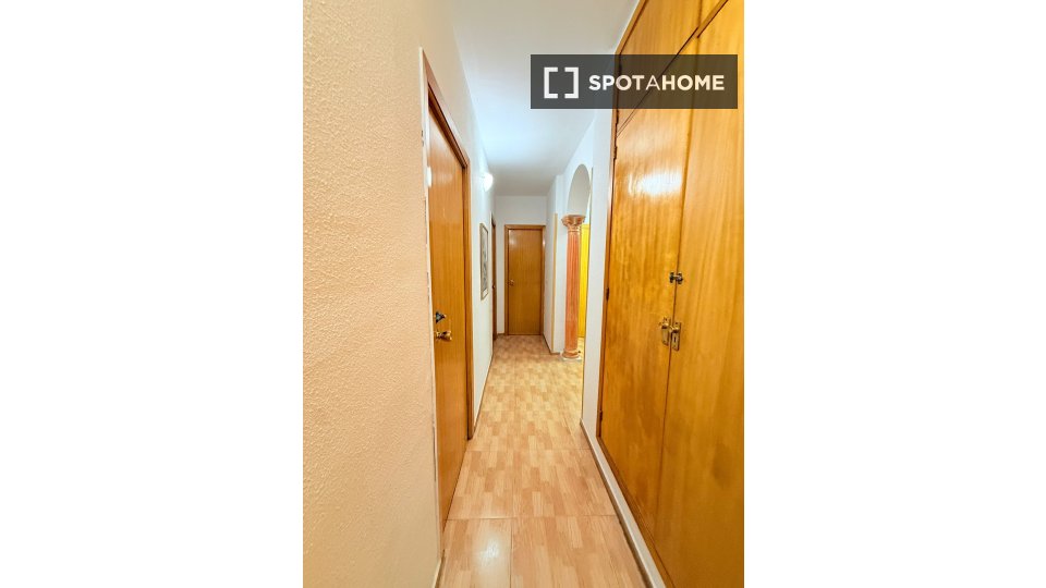 Double room Madrid, 5 beds — photo 7