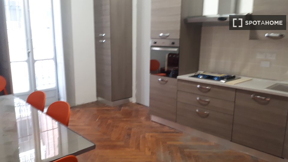 Double room Turin, 5 beds, 156m² — photo 4