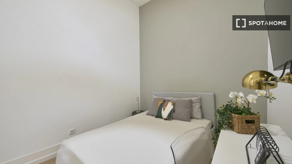Double room Lisbon, 9 beds — photo 2