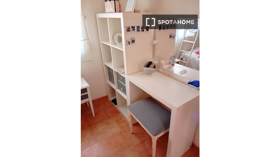 Apartamento de 3 dormitorios en alquiler en Los Alcázares