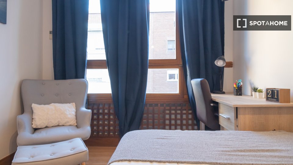 Double room Madrid, 11 beds — photo 7