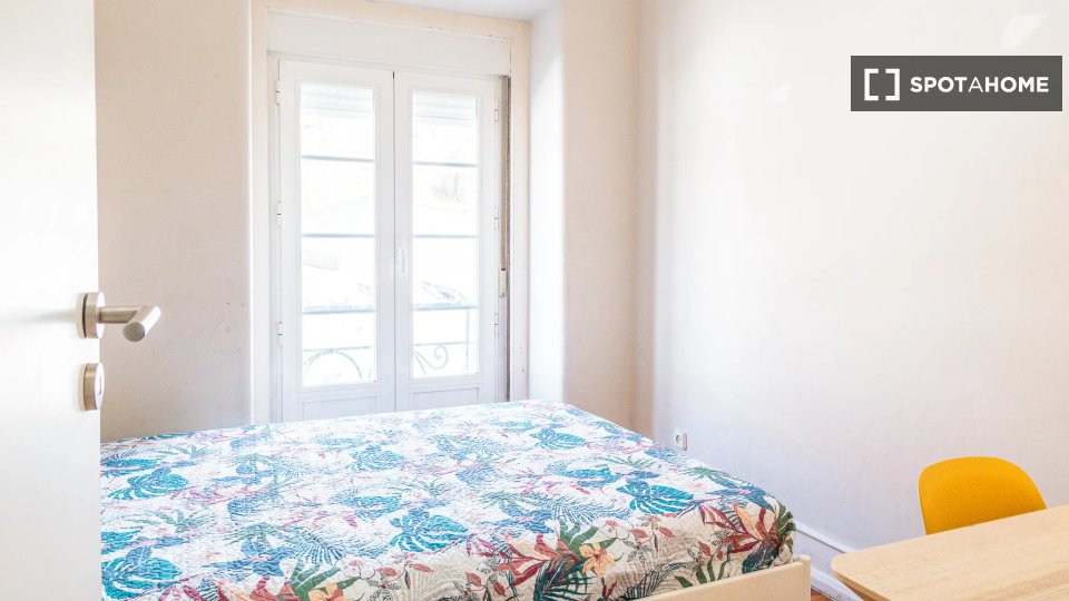 Double room Lisbon, 4 beds — photo 1