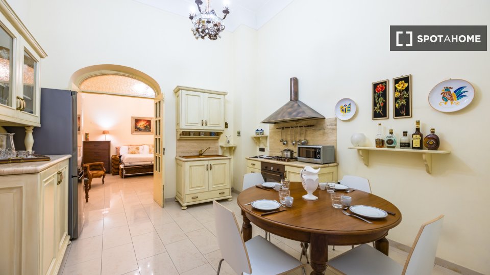 Apartment Naples, 1 bed — photo 15