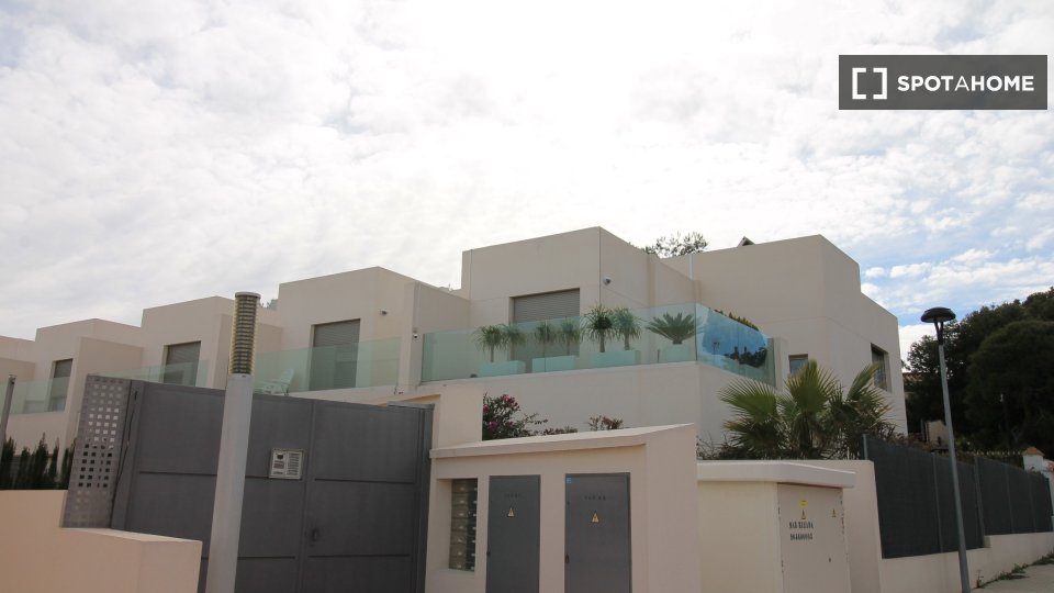 Apartment Alicante, 3 beds, 125m² — photo 12