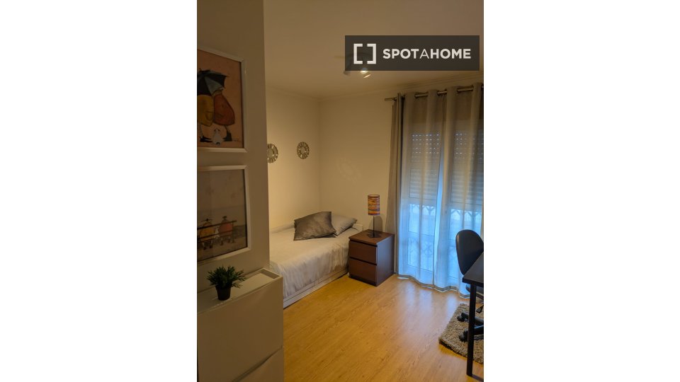 Double room Lisbon, 4 beds, 120m² — photo 6