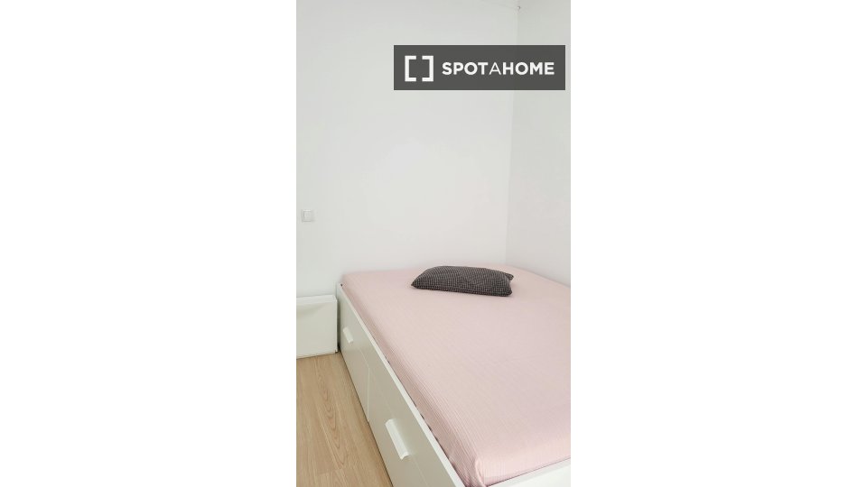 Double room Porto, 20 beds — photo 17