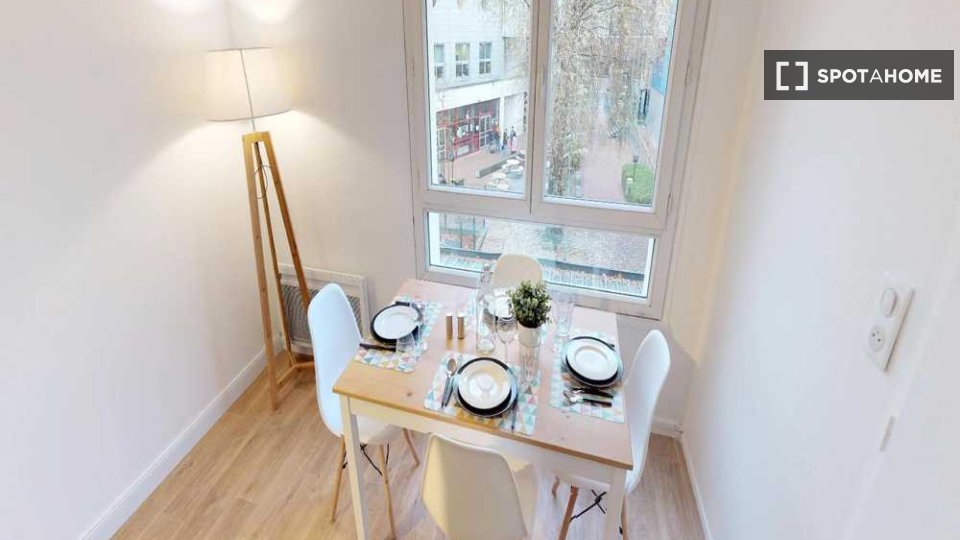 Double room Lille, 3 beds, 70m² — photo 8