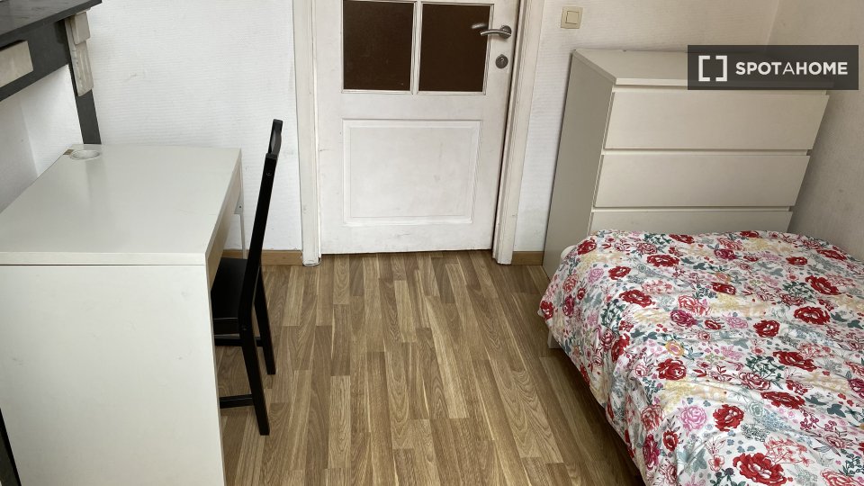 Double room Brussels, 3 beds, 100m² — photo 34