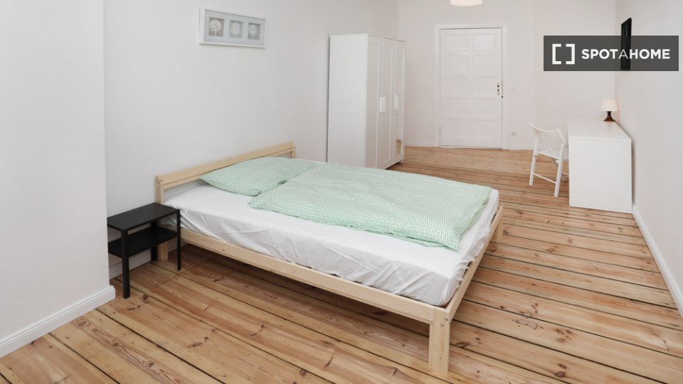 Double room Berlin, 4 beds, 114m² — photo 18