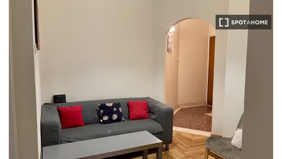 Double room Athens, 5 beds — photo 16