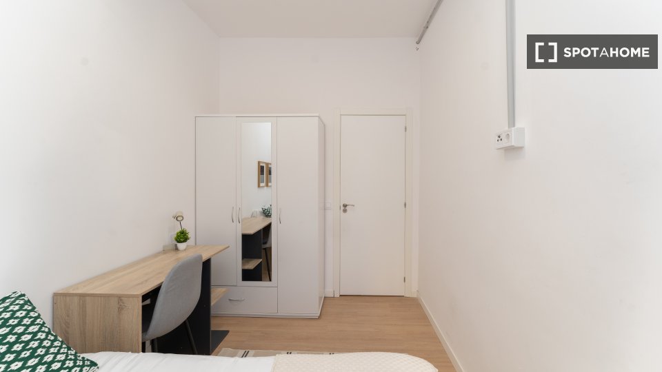 Double room Madrid, 10 beds — photo 30