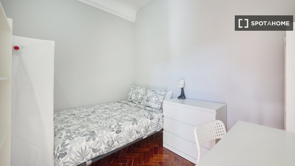 Double room Lisbon, 16 beds — photo 4