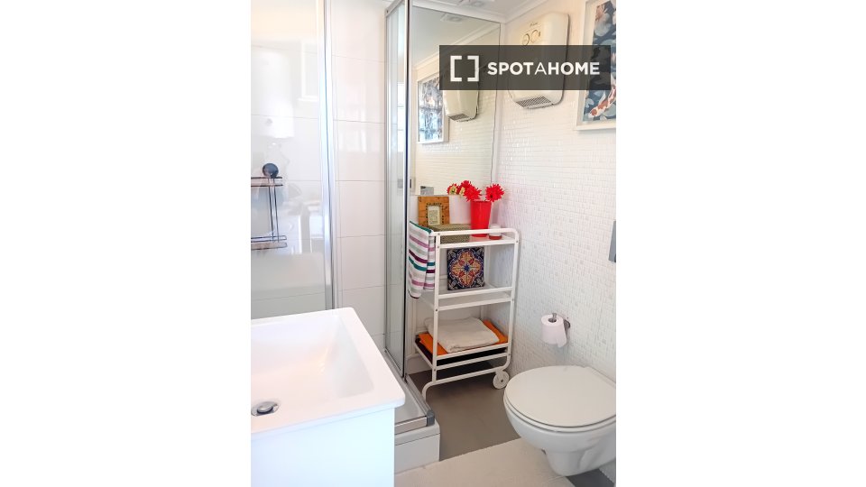 Apartment mono Lisbon, 40m² — photo 15