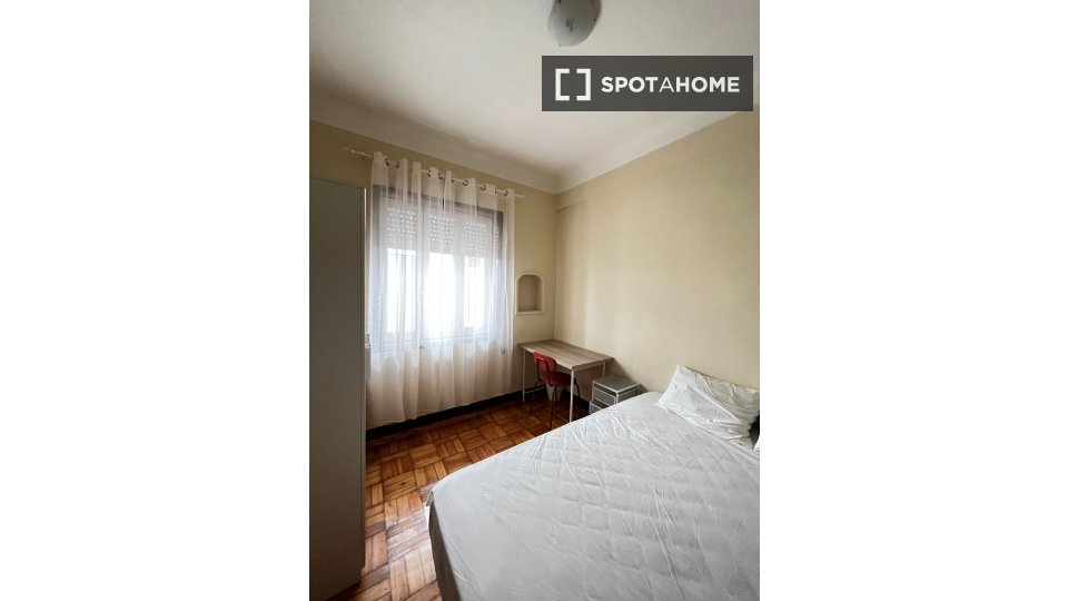 Double room Porto, 5 beds — photo 16