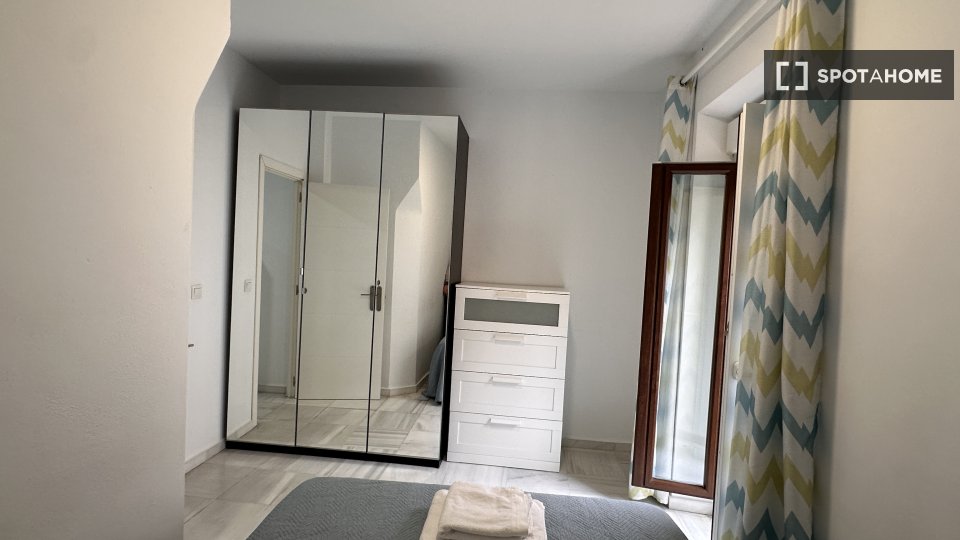 Apartment mono Seville — photo 40