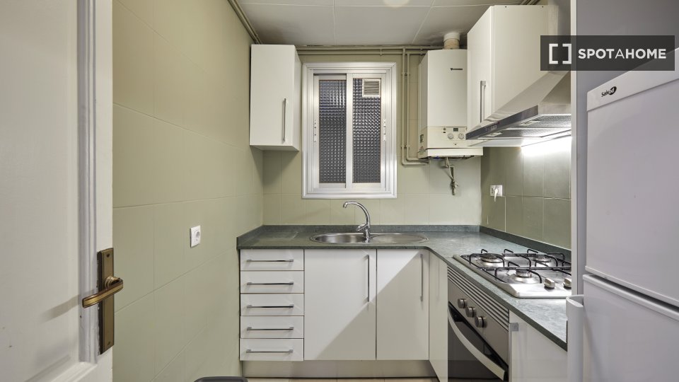Apartment Barcelona, 3 beds, 71m² — photo 13
