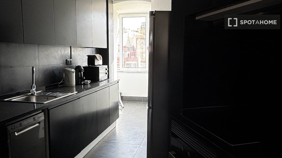 Double room Lisbon, 4 beds — photo 19