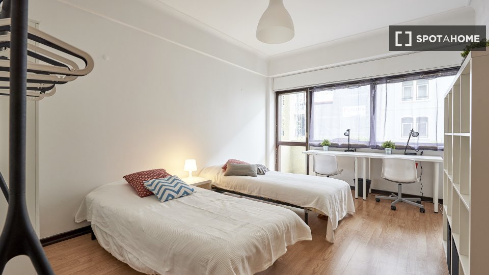 Double room Lisbon, 10 beds — photo 36