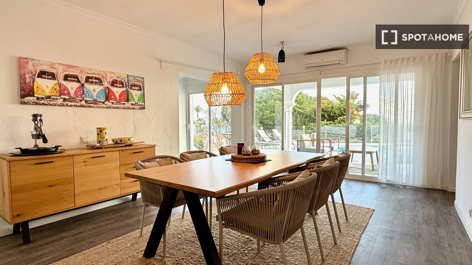 Apartment Malaga, 4 beds, 140m² — photo 7