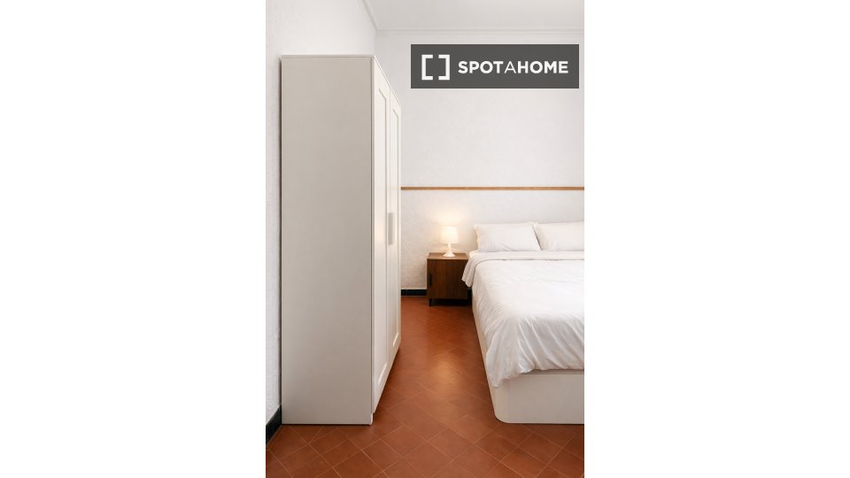 Double room Barcelona, 4 beds, 95m² — photo 20