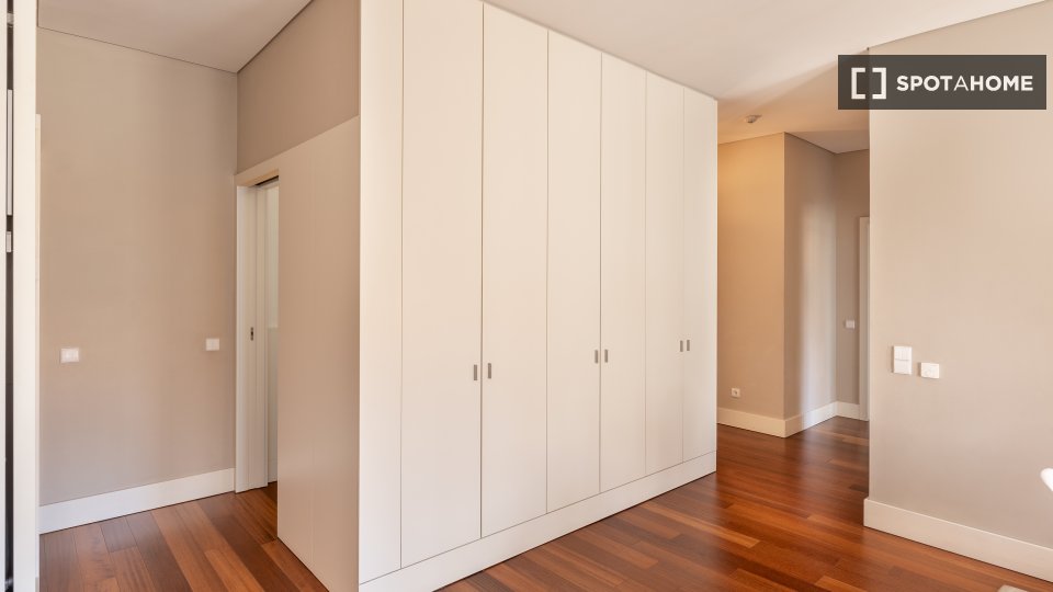 Apartment Porto, 1 bed, 105m² — photo 4