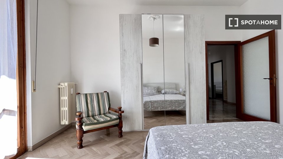 Double room Florence, 3 beds, 100m² — photo 14