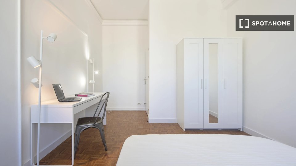 Double room Lisbon, 7 beds — photo 14